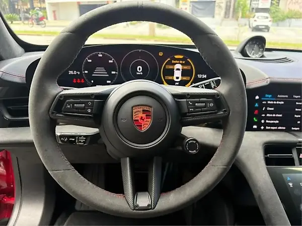 Porsche Taycan - Imagem 8