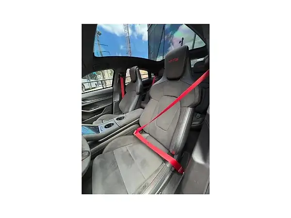 Porsche Taycan - Imagem 10