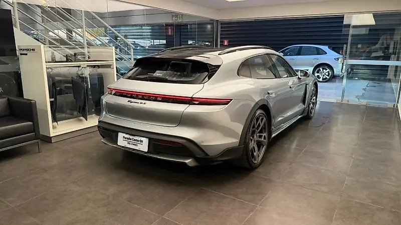 Porsche Taycan - Imagem 4