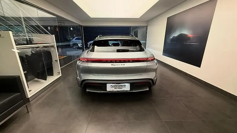 Porsche Taycan - Imagem 5