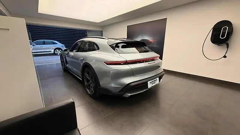 Porsche Taycan - Imagem 6