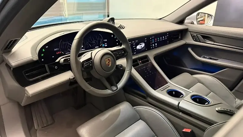 Porsche Taycan - Imagem 7