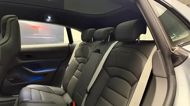 Porsche Taycan - Imagem 9