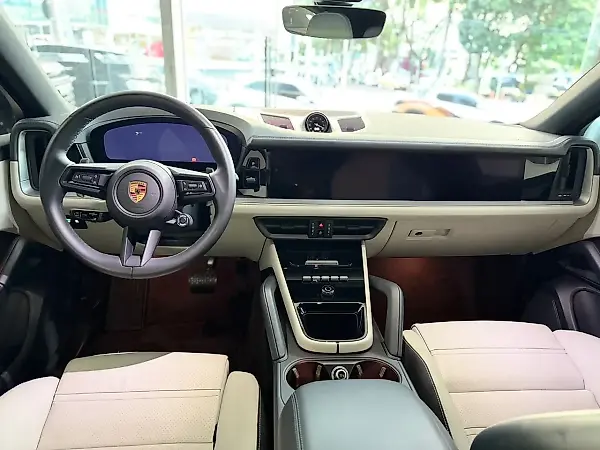 Porsche Cayenne E-hybrid - Imagem 6