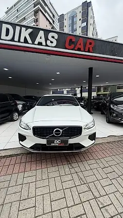 Volvo S60 Recharge Plug-in Hybrid - Imagem 5