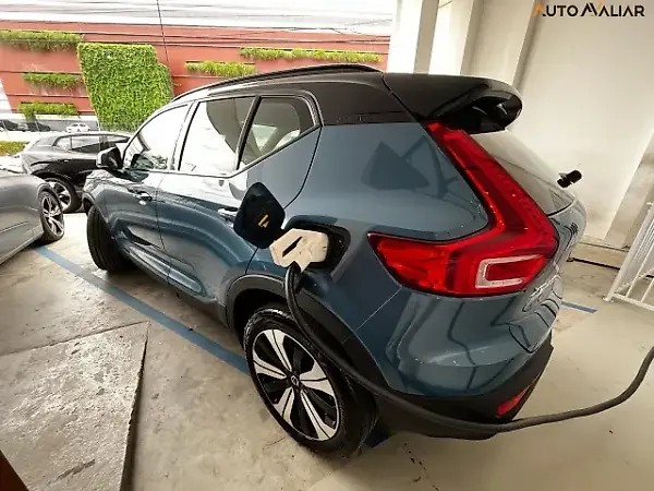 Volvo XC40 Recharge - Imagem 3