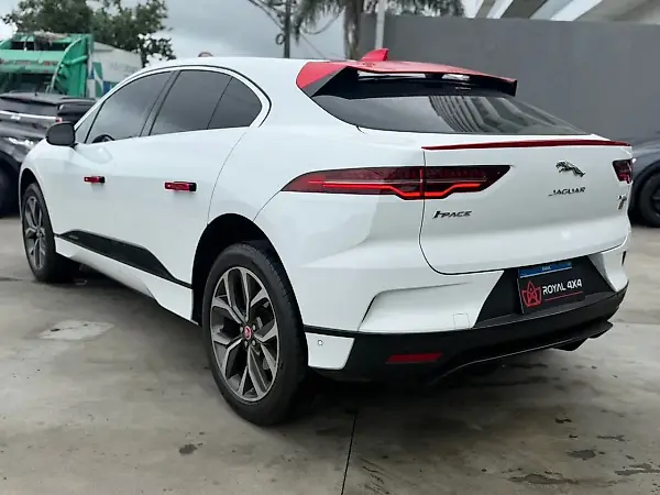 Jaguar I-pace - Imagem 7