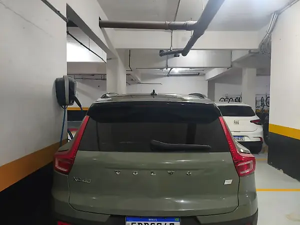 Volvo XC40 Recharge - Imagem 4