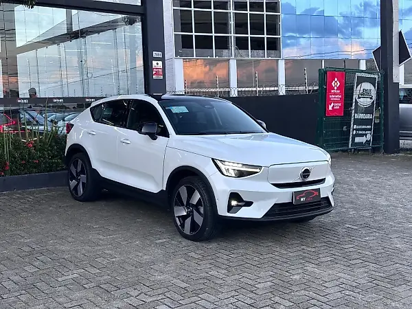Volvo C40 Recharge - Imagem 1