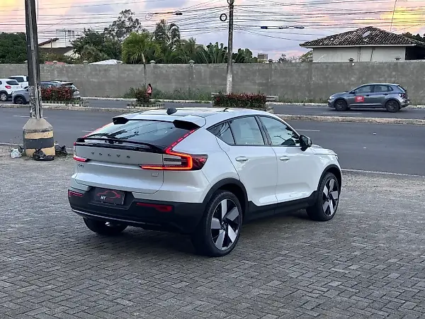 Volvo C40 Recharge - Imagem 6