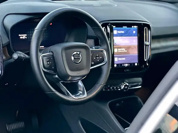 Volvo C40 Recharge - Imagem 8