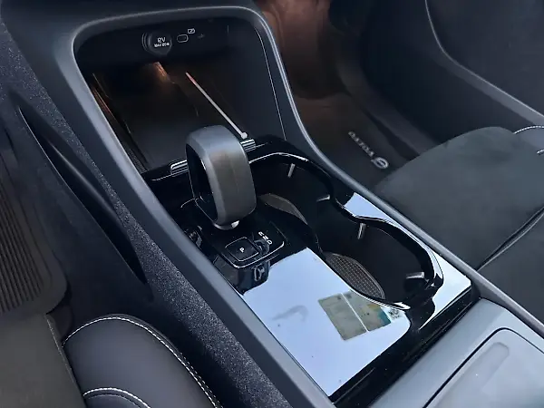 Volvo C40 Recharge - Imagem 10