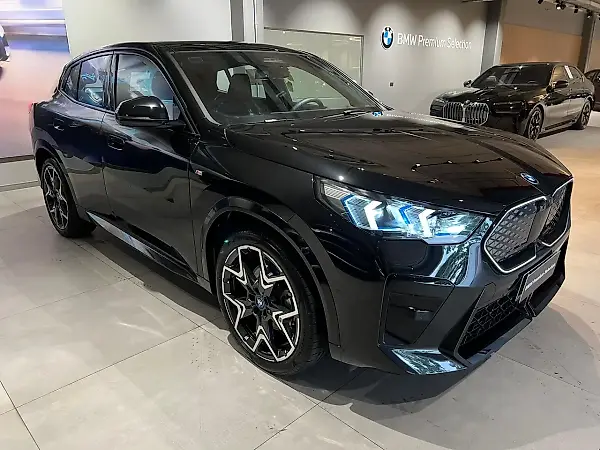 BMW Ix - Imagem 1