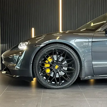 Porsche Taycan - Imagem 3