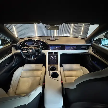 Porsche Taycan - Imagem 7