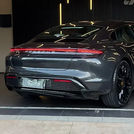 Porsche Taycan - Imagem 11