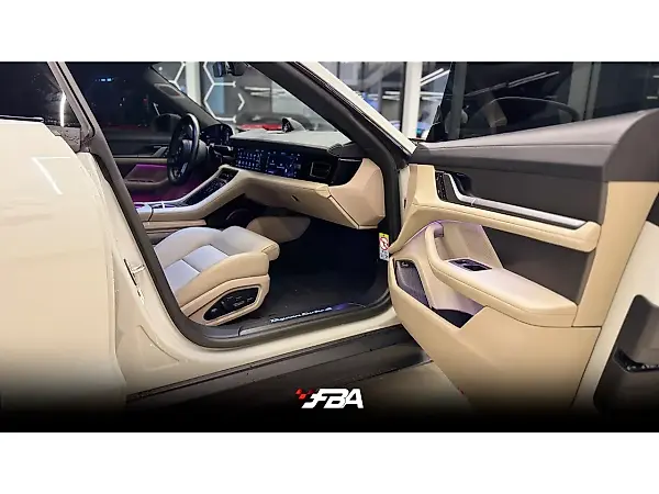 Porsche Taycan - Imagem 12