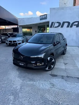 Volvo EX30 - Imagem 1
