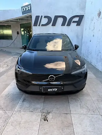 Volvo EX30 - Imagem 2