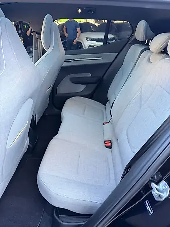 Volvo EX30 - Imagem 5