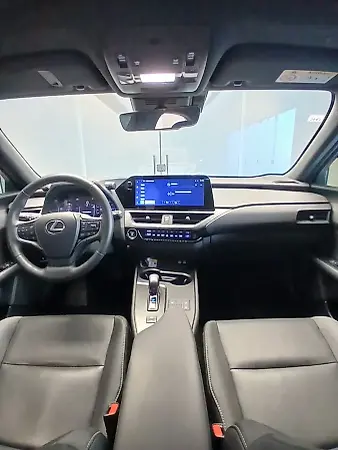Lexus Ux 300e - Imagem 13