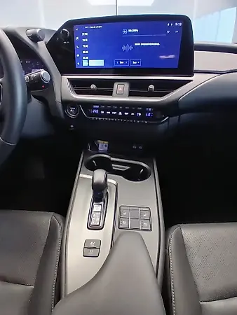 Lexus Ux 300e - Imagem 15