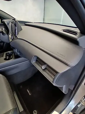Lexus Ux 300e - Imagem 20