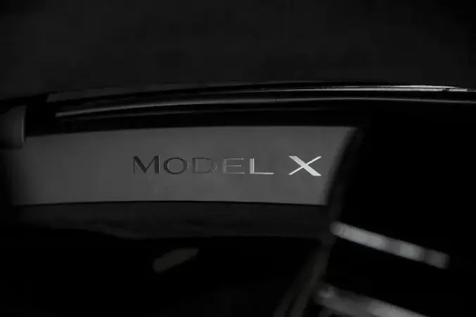 Tesla Model X - Imagem 4