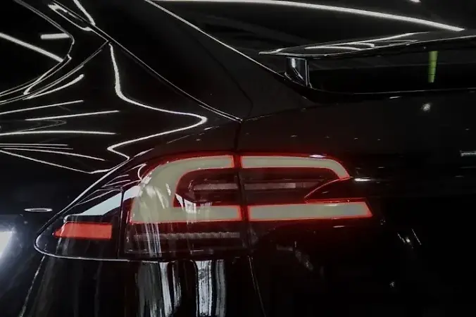 Tesla Model X - Imagem 9