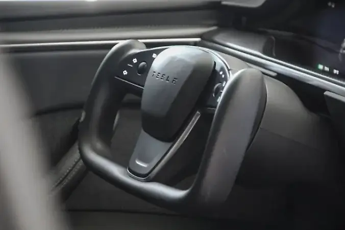 Tesla Model X - Imagem 15