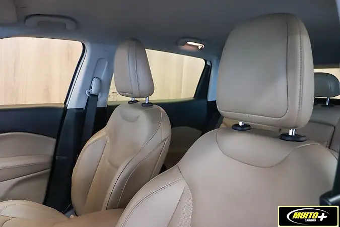 Jeep Compass 4xe Plug-in Hybrid - Imagem 5