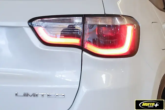 Jeep Compass 4xe Plug-in Hybrid - Imagem 10