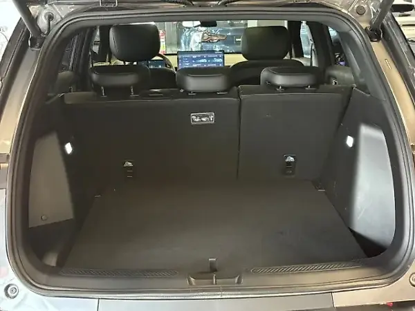 Chevrolet Captiva EV - Imagem 17