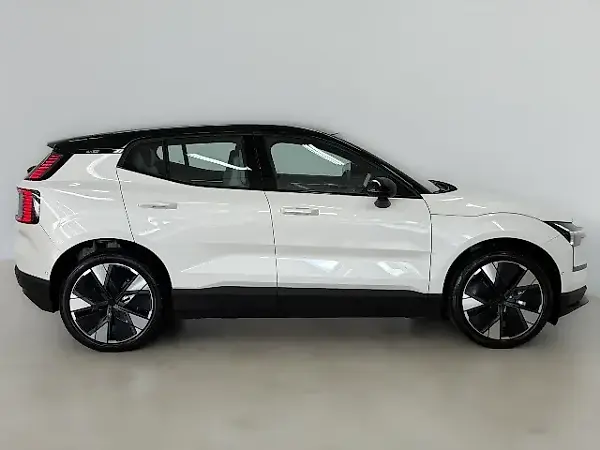 Volvo EX30 - Imagem 2