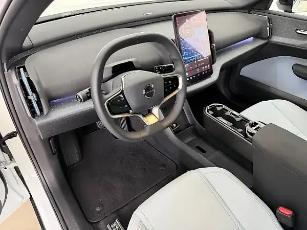Volvo EX30 - Imagem 13