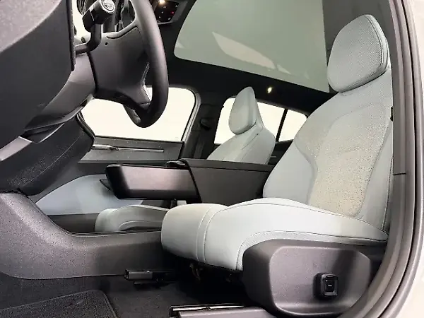 Volvo EX30 - Imagem 20