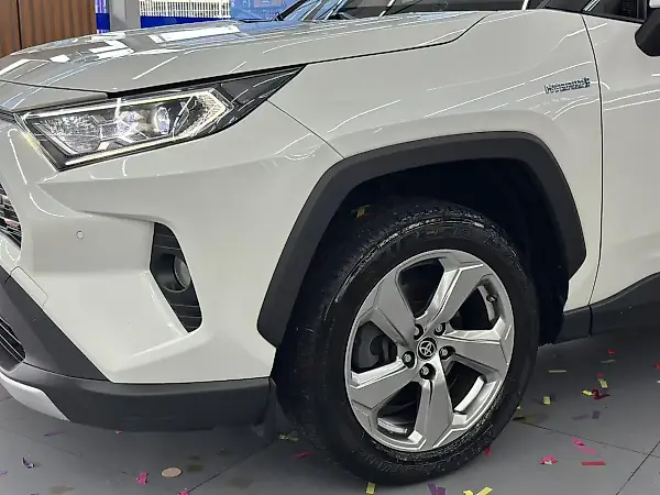 Toyota Rav4 EV - Imagem 3