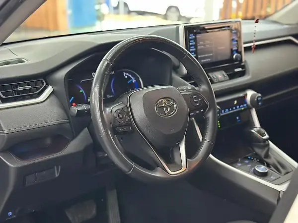 Toyota Rav4 EV - Imagem 10