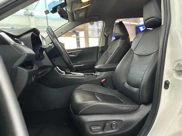 Toyota Rav4 EV - Imagem 12