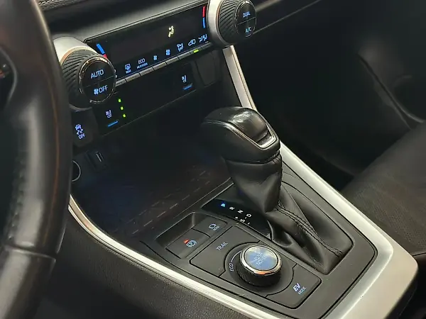 Toyota Rav4 EV - Imagem 13