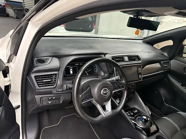 Nissan Leaf - Imagem 2