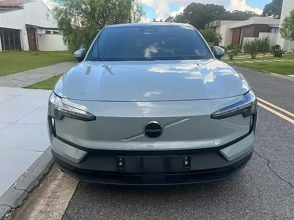 Volvo EX30 - Imagem 2