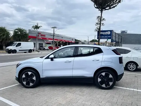 Volvo EX30 - Imagem 3