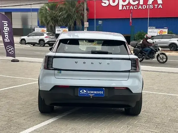 Volvo EX30 - Imagem 5