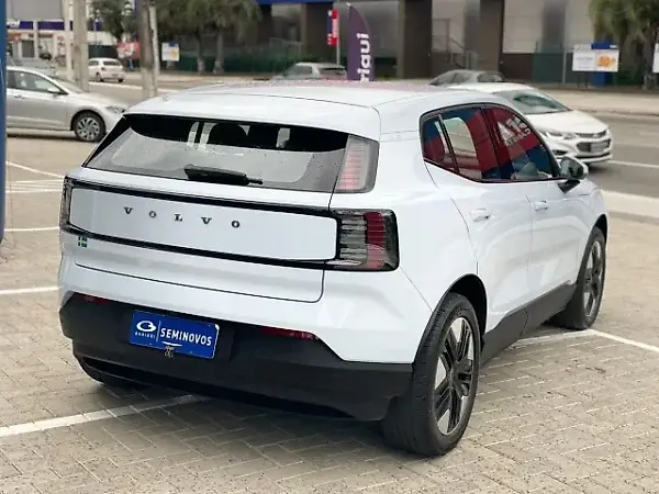 Volvo EX30 - Imagem 6