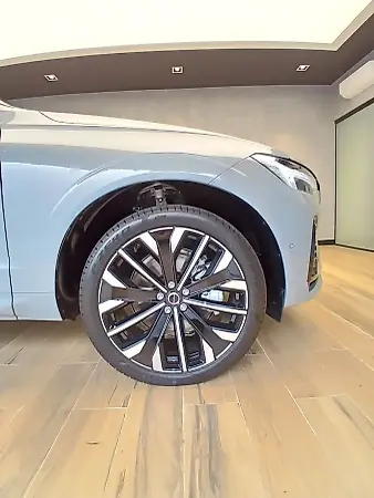 Volvo EX30 - Imagem 8