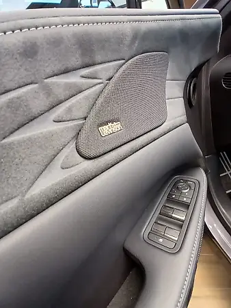 Lexus Ux 300e - Imagem 13