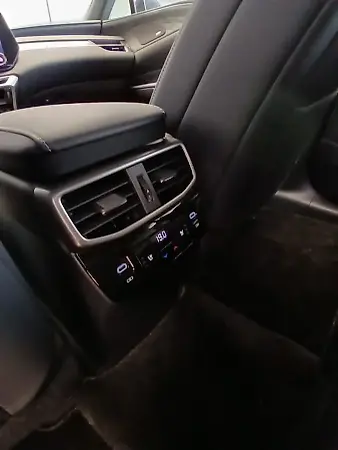 Lexus Ux 300e - Imagem 12
