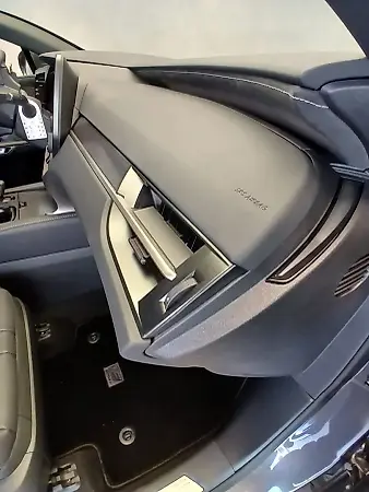 Lexus Ux 300e - Imagem 18
