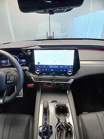Lexus Ux 300e - Imagem 13